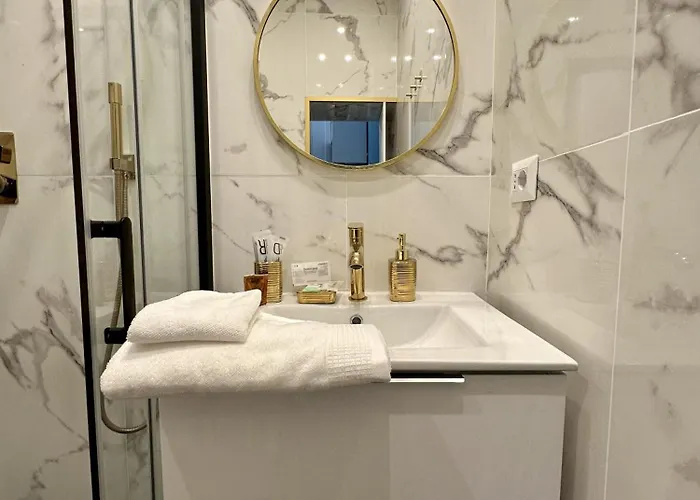 Aquarium Exclusive Loft - Private Parking Apartmán