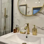 Aquarium Exclusive Loft - Private Parking * Genova