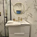 Aquarium Exclusive Loft - Private Parking Lejlighed